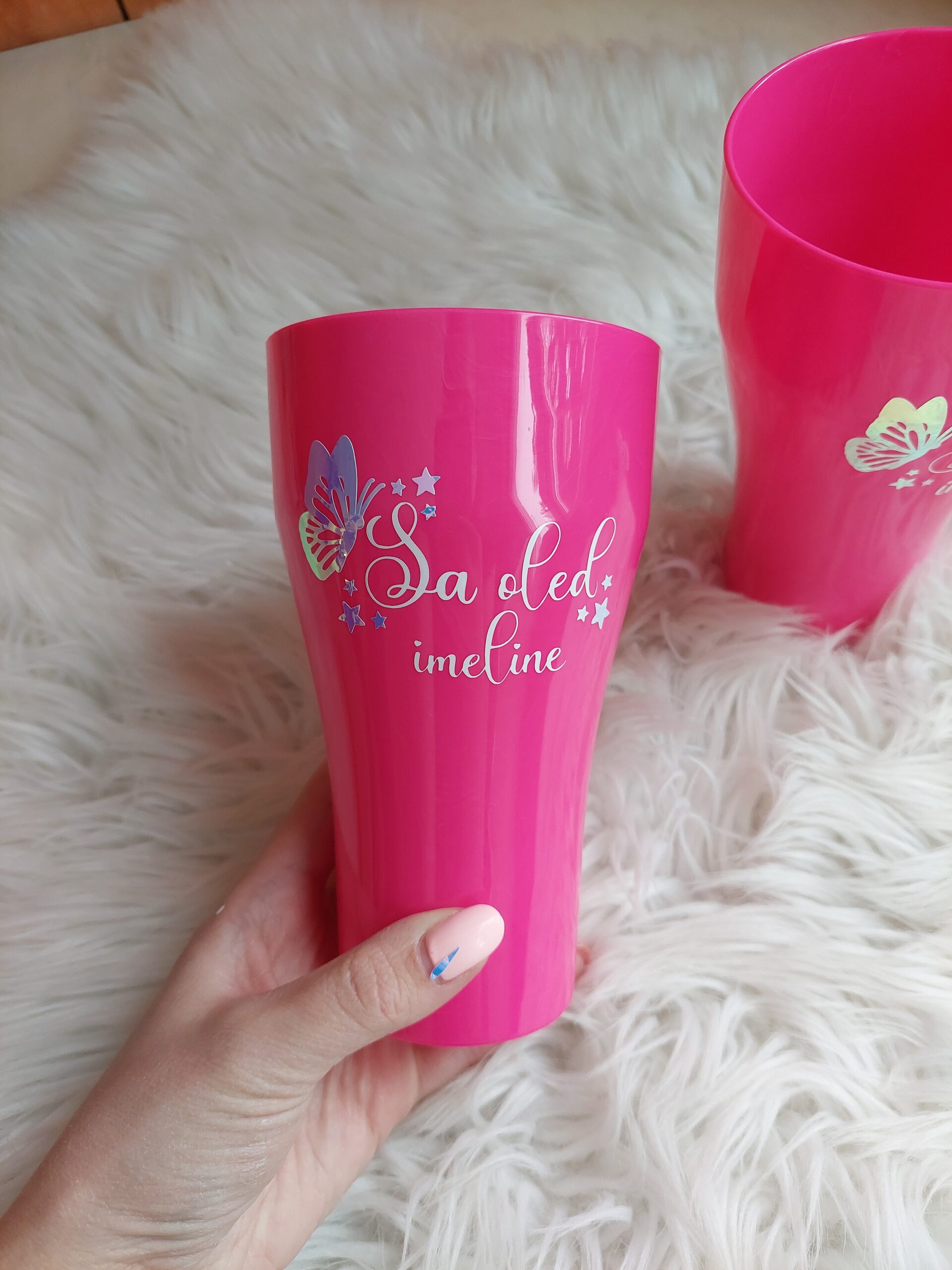 Roosa kokteili- või joogitops oma sõnumiga. - Image 2