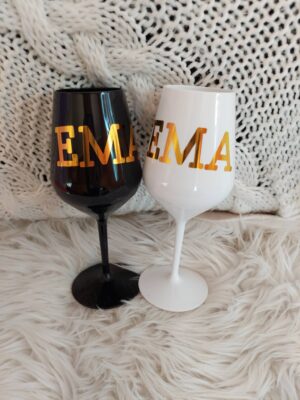 Pokaal emadepäevaks.